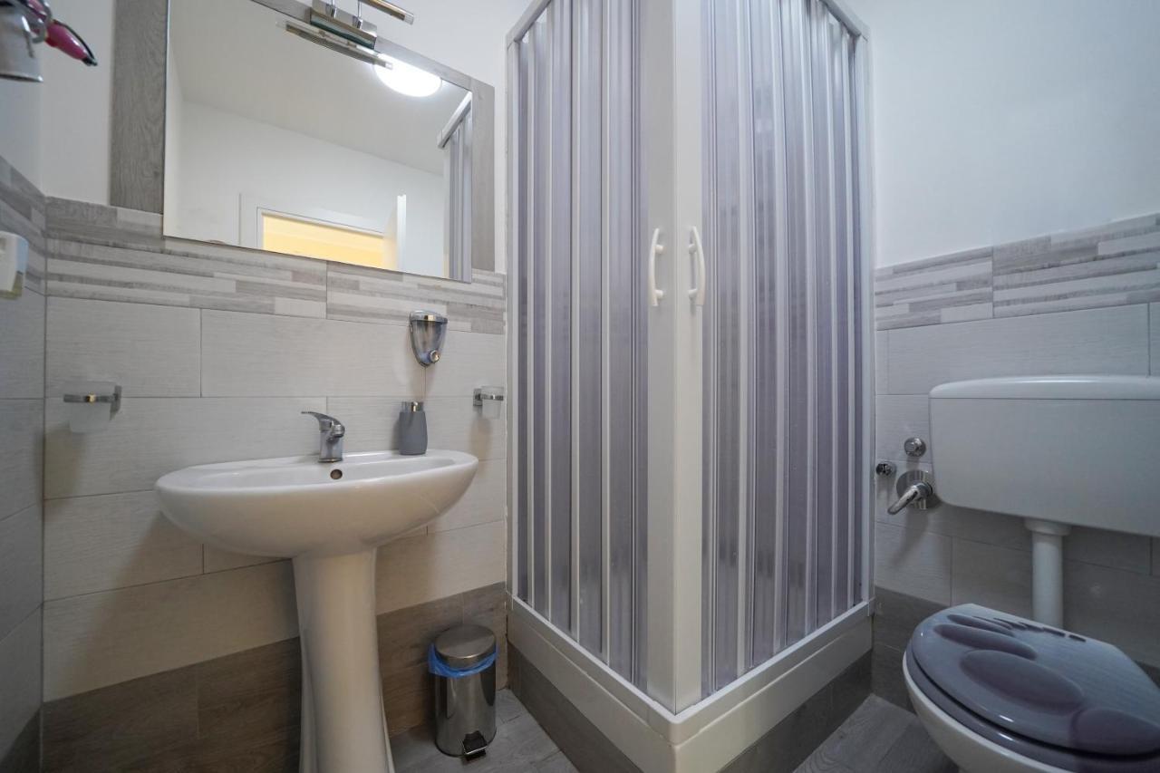 Florinda B&B Naples Luaran gambar